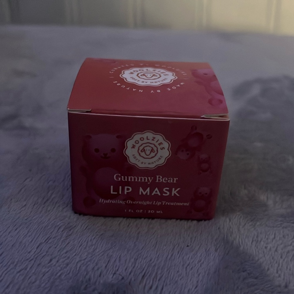 Gummy bear lip mask